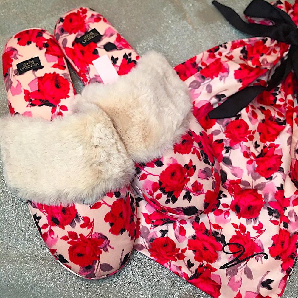 🌹NEW VICTORIA’S SECRET FLORAL SATIN SLIPPERS
